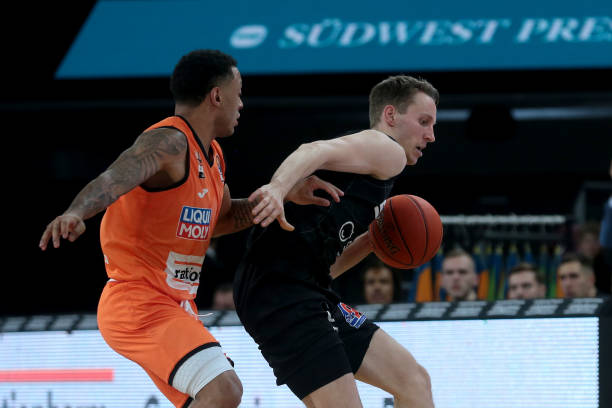 在与刘易斯 在与刘易斯